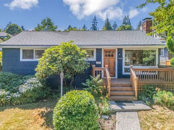 6831 37th Avenue NE