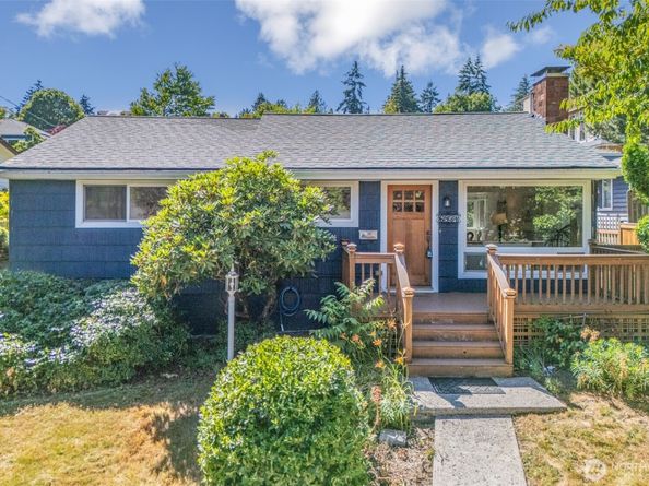 6831 37th Avenue NE, Seattle WA 98115