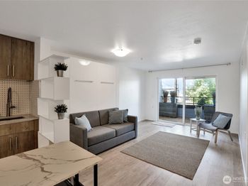 500 Elliott Avenue W