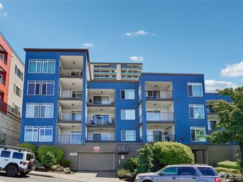500 Elliott Avenue W