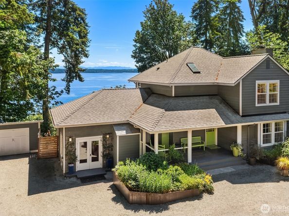 21206 SW Tramp Harbor Road, Vashon WA 98070