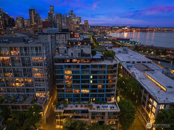 2716 Elliott Avenue 402, Seattle WA 98121
