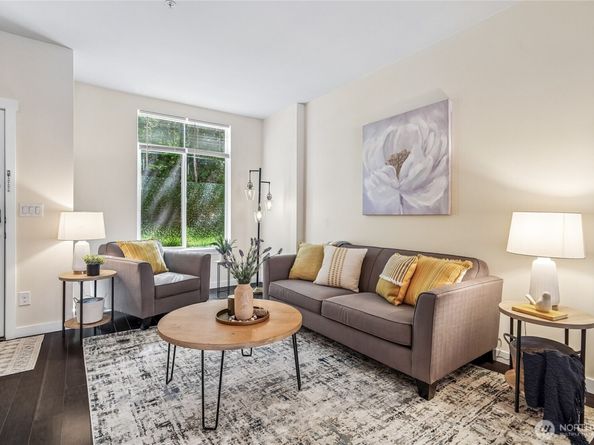 2107 NW Moraine Place, Issaquah WA 98027