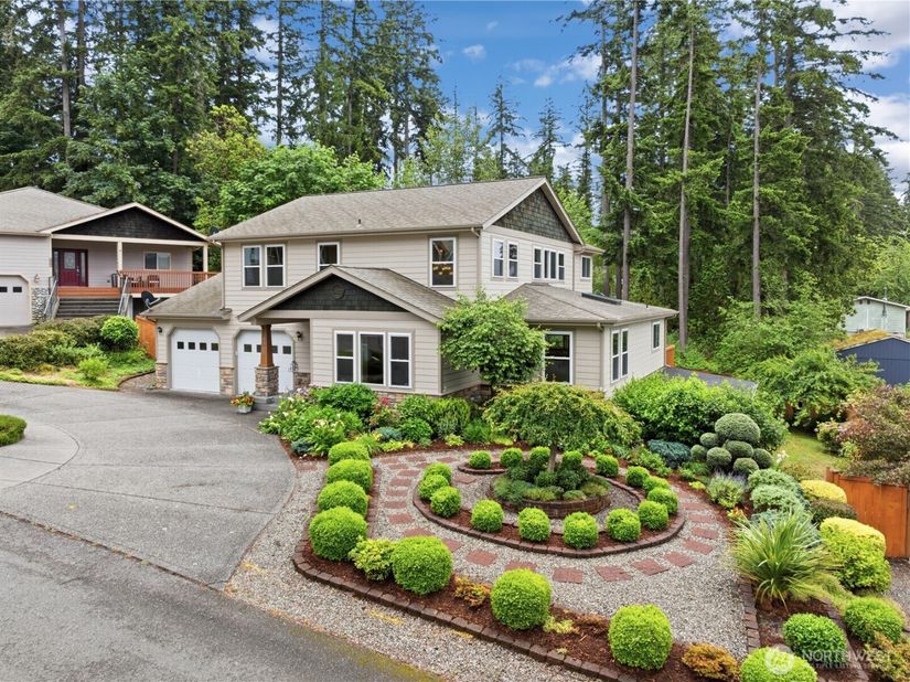 1963 NW Rampart Ridge Court, Bremerton WA 98311