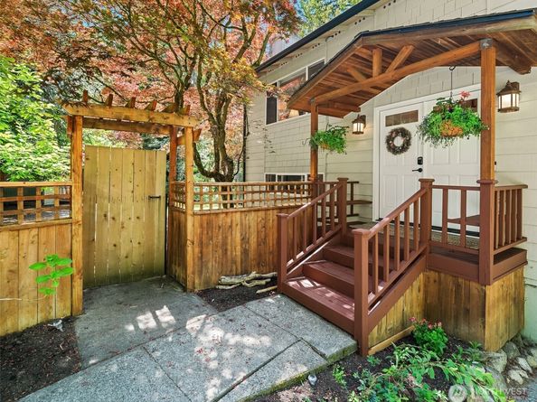 8760 SW 190th Street, Vashon WA 98070