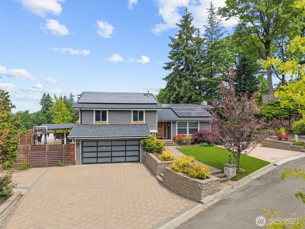 12302 SE 46th Court, Bellevue WA 98006