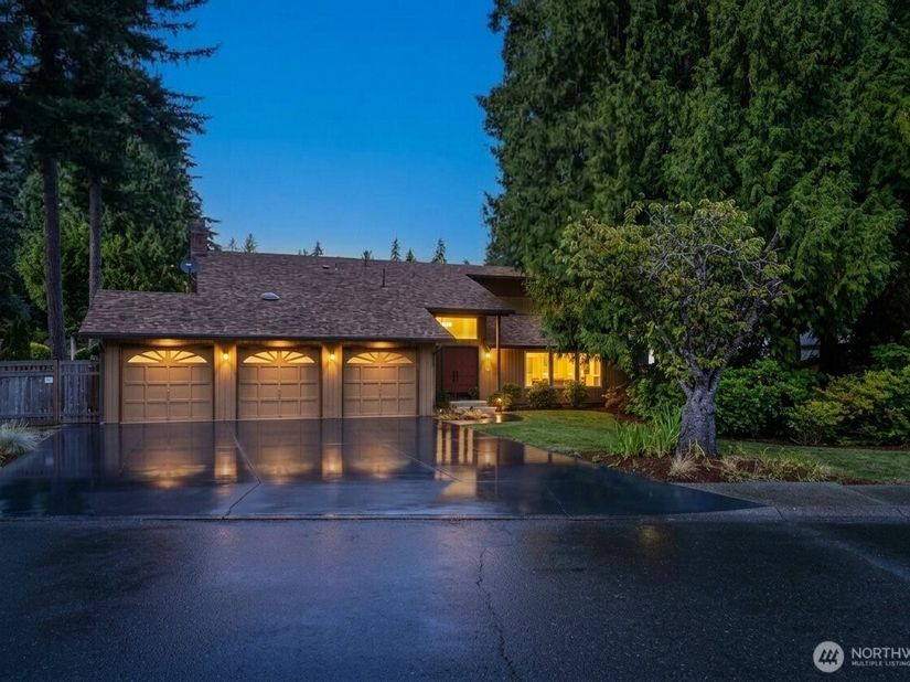 15020 SE 145th Place, Renton WA 98059
