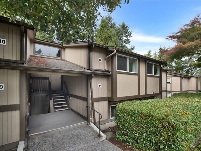 4727 176th Street SW J12, Lynnwood WA 98037