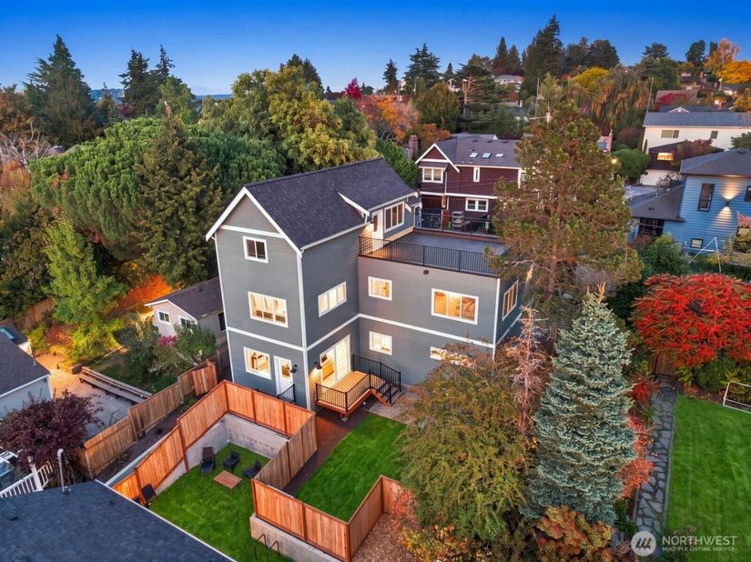 5812 57th Avenue NE, Seattle WA 98105