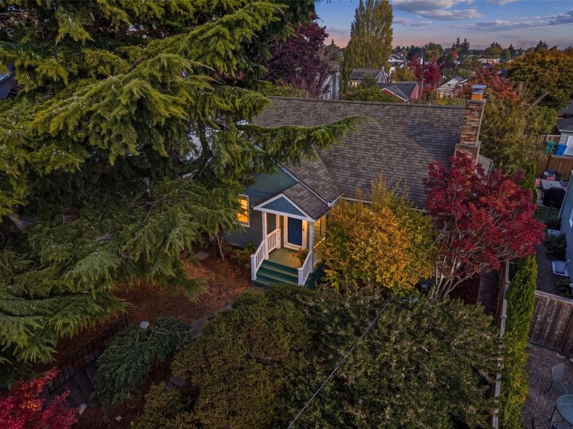 7530 31st Avenue NW, Seattle WA 98117