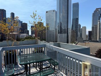 1400 Hubbell Place