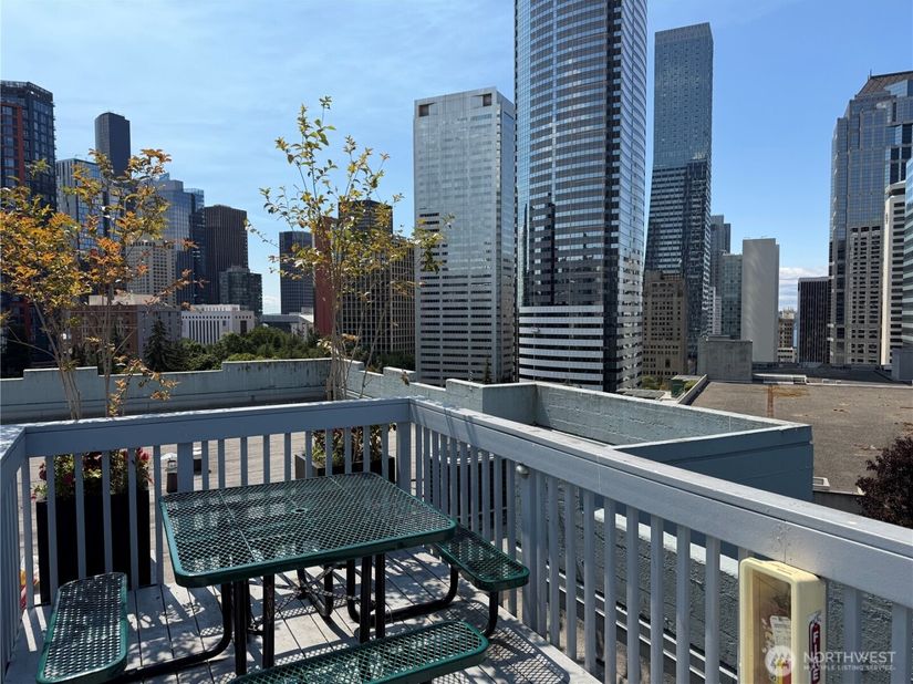 1400 Hubbell Place 814, Seattle WA 98101