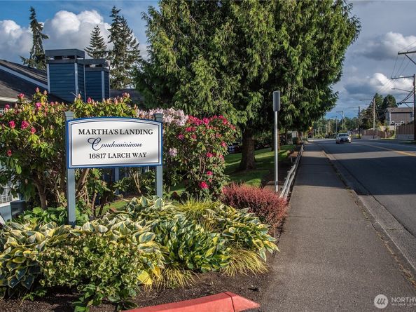 16817 Larch Way D206, Lynnwood WA 98037