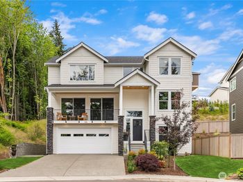 1762 NE Crystallia Court