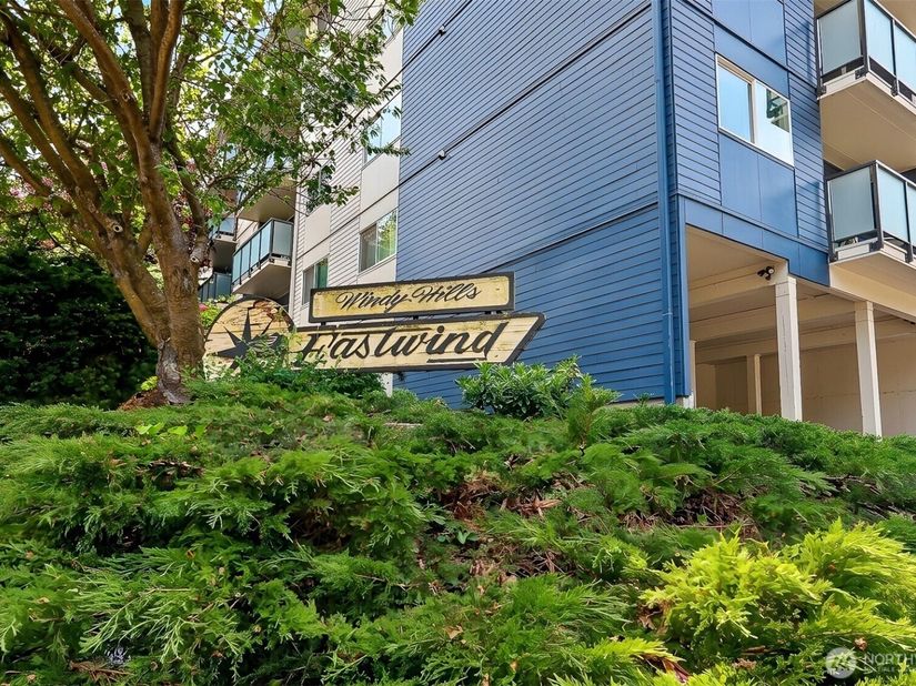 3711 26th Place W 306, Seattle WA 98199