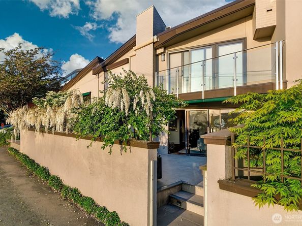 2728 Fairview Avenue E 102, Seattle WA 98102