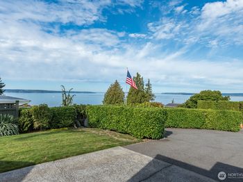 4436 Seahurst