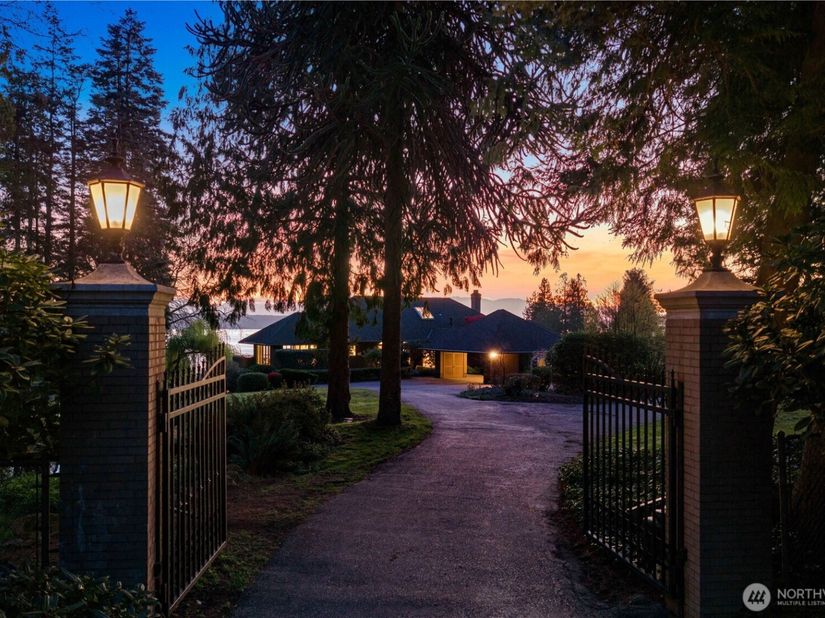 24302 116th Avenue W, Woodway WA 98020