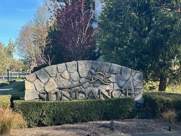 23943 NE 115th Lane 204, Redmond WA 98053