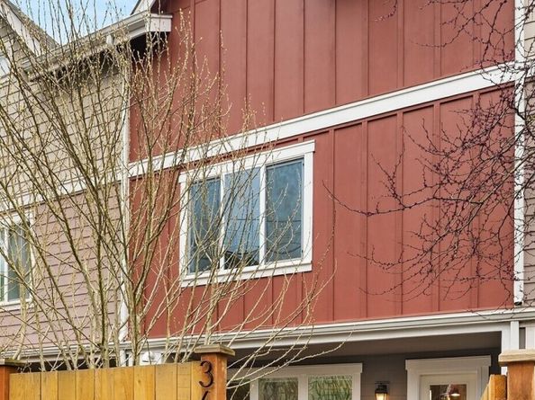 3615 Albion Place N B, Seattle WA 98103