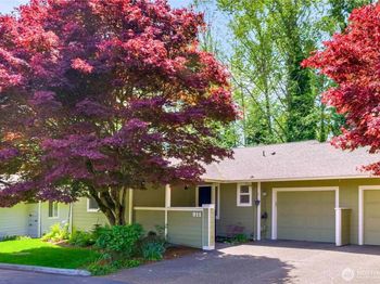 911 NW Leisure Lane