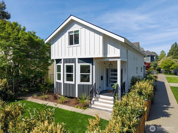 351 17th Avenue E, Seattle WA 98112