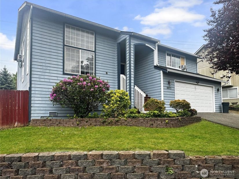 8823 W Mall Drive, Everett WA 98208