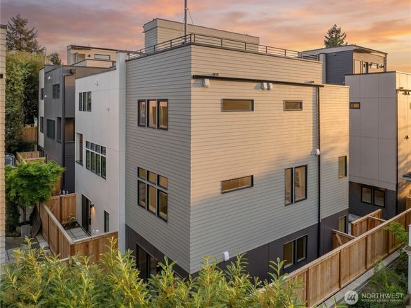 1412 A N 47th Street, Seattle WA 98103