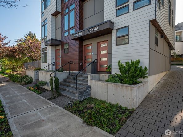 5044 A Sand Point Place NE, Seattle WA 98105