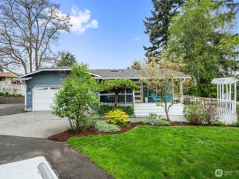 25 E Intercity Avenue