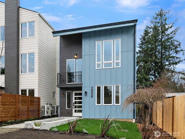 2006 120th Street NE Unit 2, Seattle WA 98125