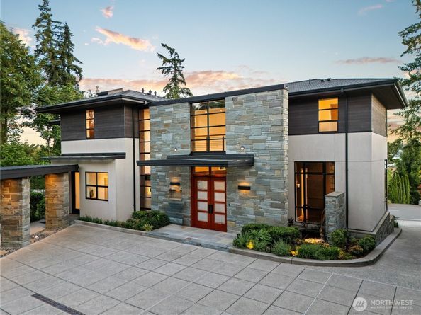 9632 Lake Washington Boulevard NE, Bellevue WA 98004