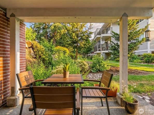 15212 NE 8th Street F13, Bellevue WA 98007