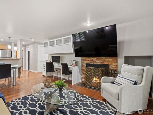 15140 NE 82nd Street 104, Redmond WA 98052