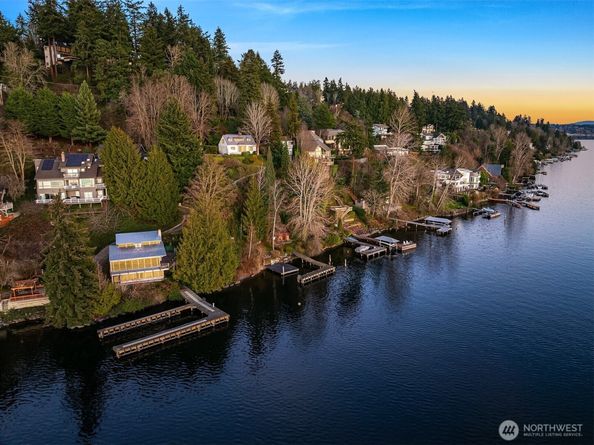 8025 W Mercer Way, Mercer Island WA 98040