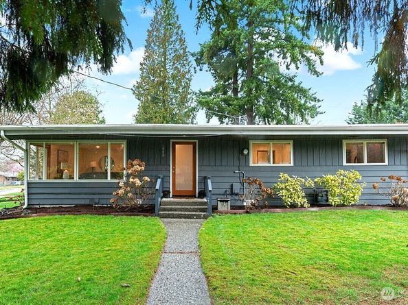 4902 NE 7th Place, Renton WA 98059