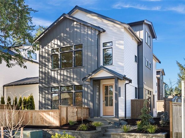 9315 132nd Avenue NE B, Kirkland WA 98033