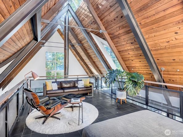 26222 SE 152nd St, Issaquah WA 98027