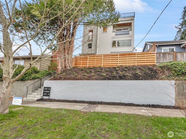 4048 32nd Avenue W, Seattle WA 98199