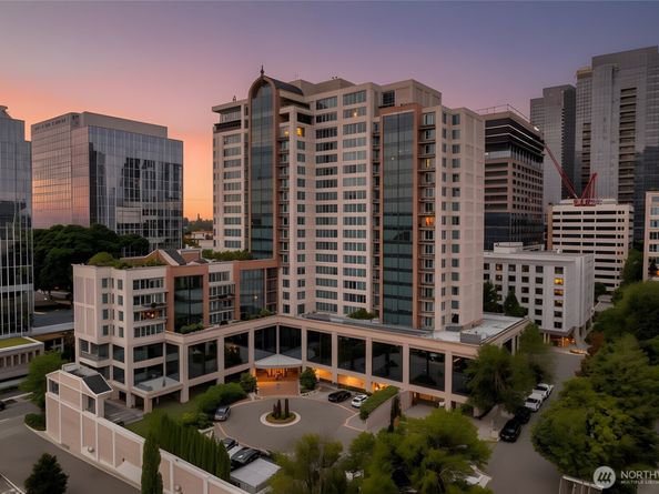 177 107th Avenue NE 1702, Bellevue WA 98004