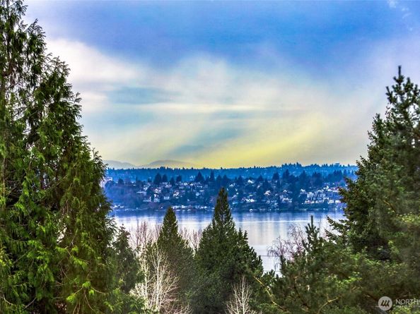 11218 NE 67th Street, Kirkland WA 98033