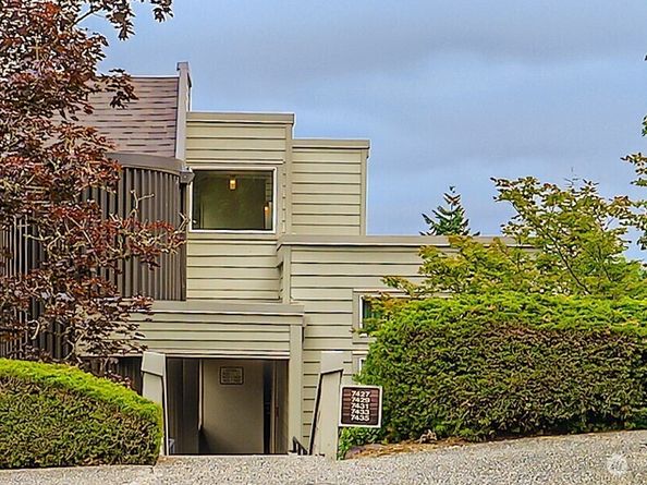 7435 Old Redmond Rd 325, Redmond WA 98052