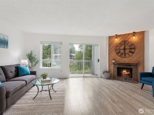 8823 Holly Drive H206, Everett WA 98208