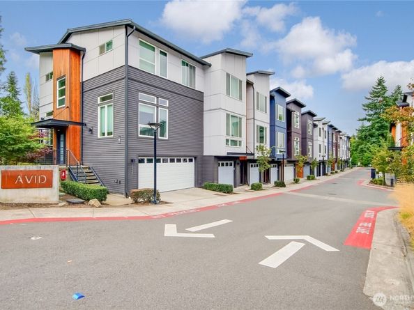 13963 NE 15 Court 11, Bellevue WA 98005