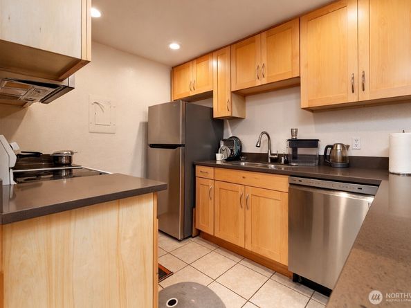 14665 NE 34 Street B1, Bellevue WA 98007