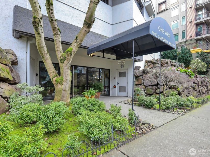 5000 California Avenue SW 406, Seattle WA 98136