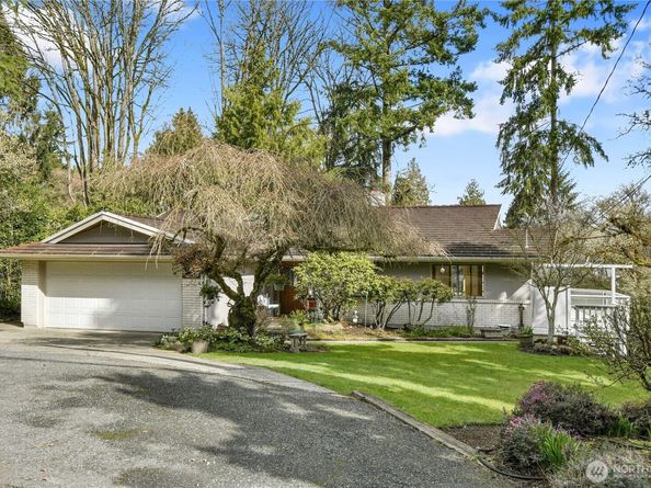 18722 56th Avenue NE, Kenmore WA 98028