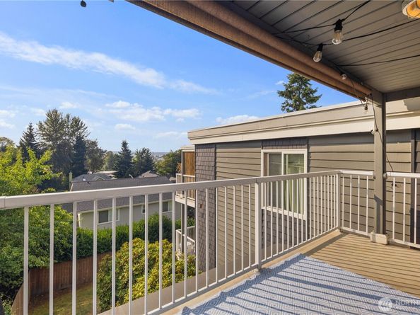 1113 Kirkland Avenue 6B, Kirkland WA 98033