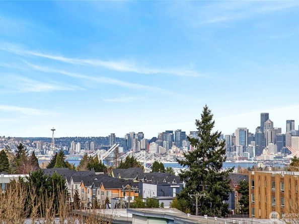 6543 35th Avenue SW B, Seattle WA 98126