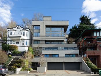 1118 Lakeview Boulevard E